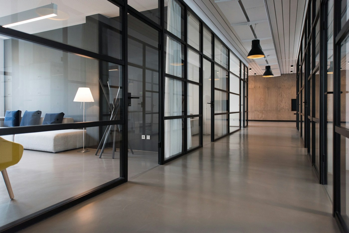 Un espace de travail lumineux
